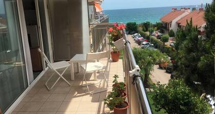 Schöne Wohnung am Strand in der Nähe von Barcelona