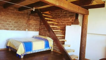 1 slaapkamer, een strijkplank/strijkijzer, gratis wifi, beddengoed