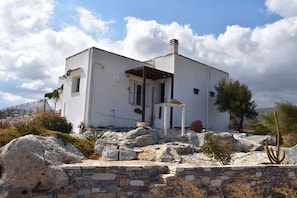 Exterior - Villa with Amazing Sea View (Naxos)
