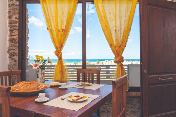 Dining - Yellow Apartment Sea view (Balestrate)