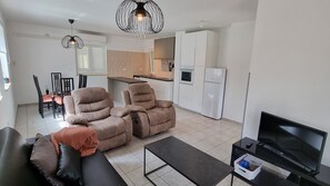 Smart TV, fireplace, DVD player, stereo - Holiday home for 6, 90 m² with private pool 40m² (Zminj)