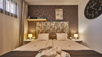 1 slaapkamer, een strijkplank/strijkijzer, internet