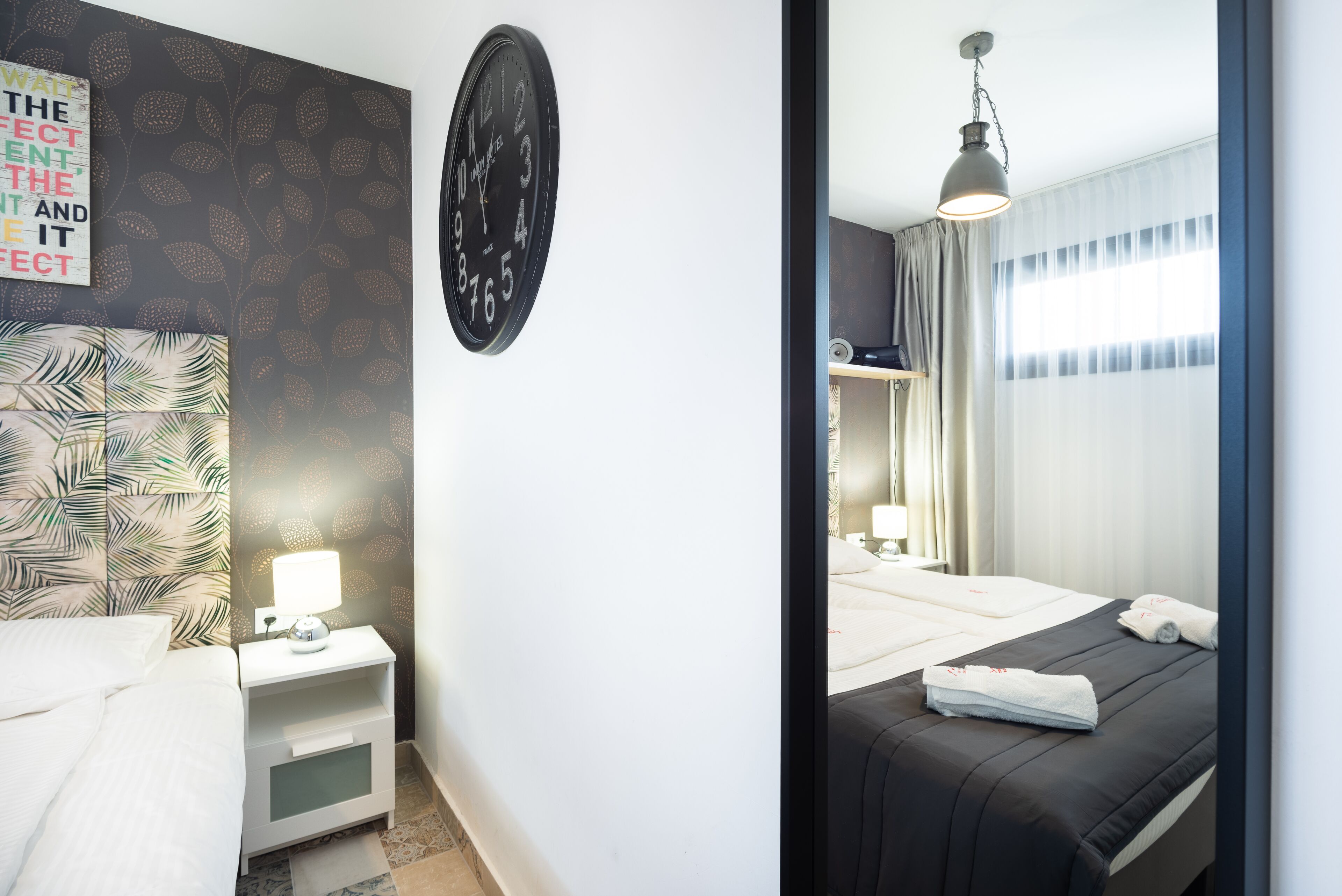 1 slaapkamer, een strijkplank/strijkijzer, internet