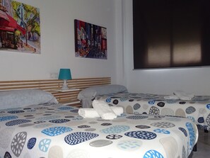 3 bedrooms, iron/ironing board, free WiFi, bed sheets - Oropendola9 apartment, center and beach! (El Puerto de Santa María)