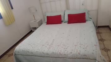 3 chambres, fer et planche Ă repasser, Wi-Fi gratuit, draps fournis