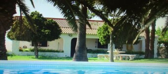 Magnificent Chalet Oasis Garcia in the heart of the Ebro Delta