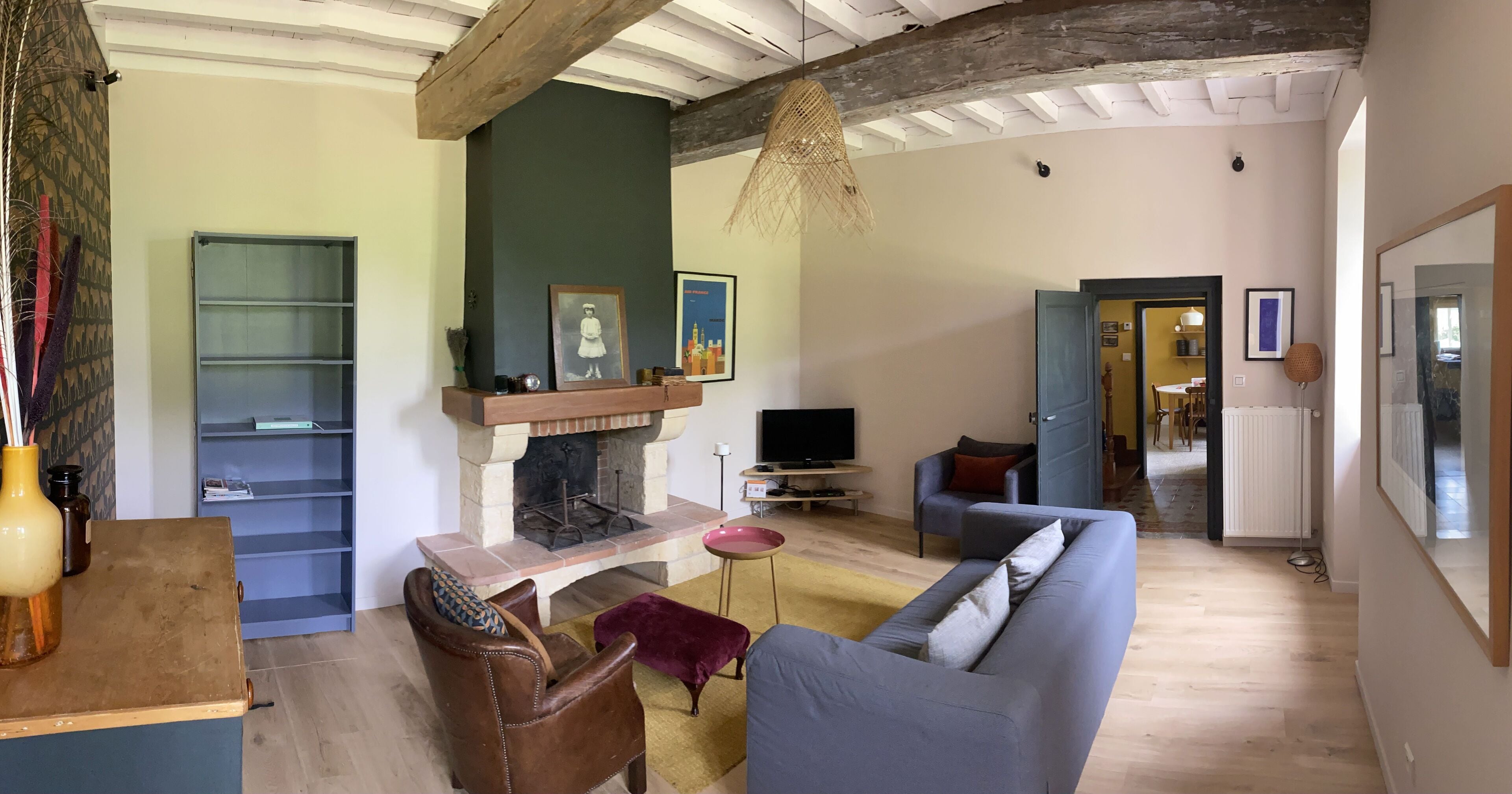 Beautiful farmhouse with pool, 35 minutes west of Toulouse, family-friendly