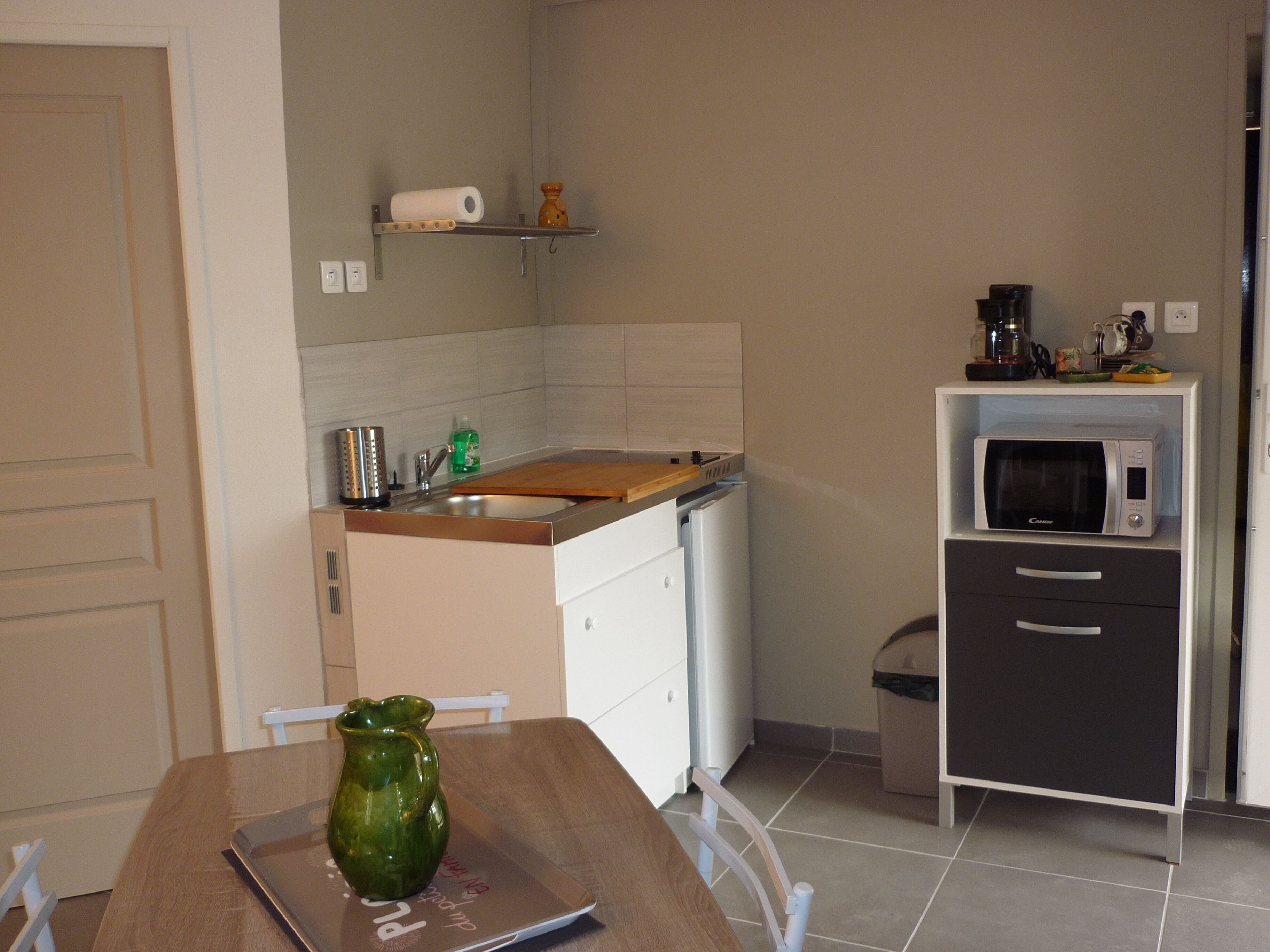 Villa on a hillside on a slope of the Luberon