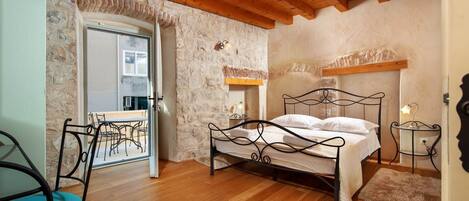 2 chambres, Wi-Fi gratuit, draps fournis