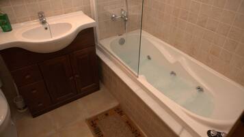 Duschwanne, Whirlpool, Haartrockner, Bidet