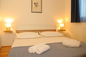 1 bedroom, iron/ironing board, free WiFi, bed sheets - Awesome home  in Trogir center (Trogir)