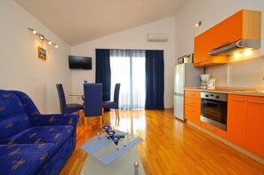Smart TV, books - Awesome home  in Trogir center (Trogir)