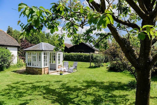 The Stable Cottage is situated in an Idyllic Rural Location near Woodchurch.
