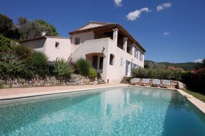 Piscine extérieure