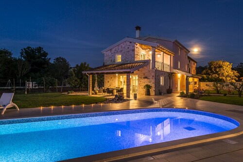LUXUSVILLA mit SPA und PRIVATEM POOL, 20% Rabatt für Oktober 2019