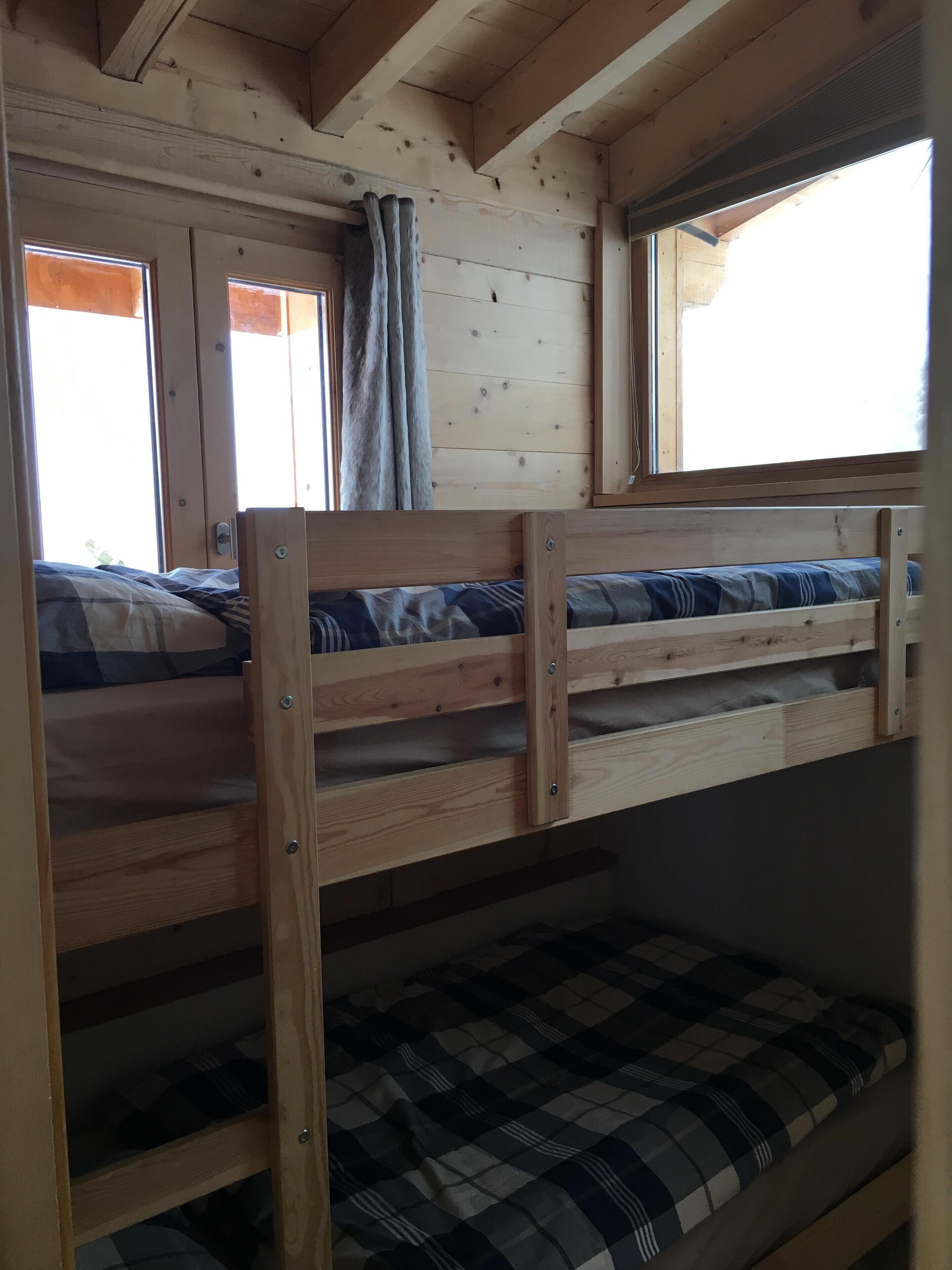 The Ruisseau chalet in Praz sur Arly, a cozy cottage in the heart of nature