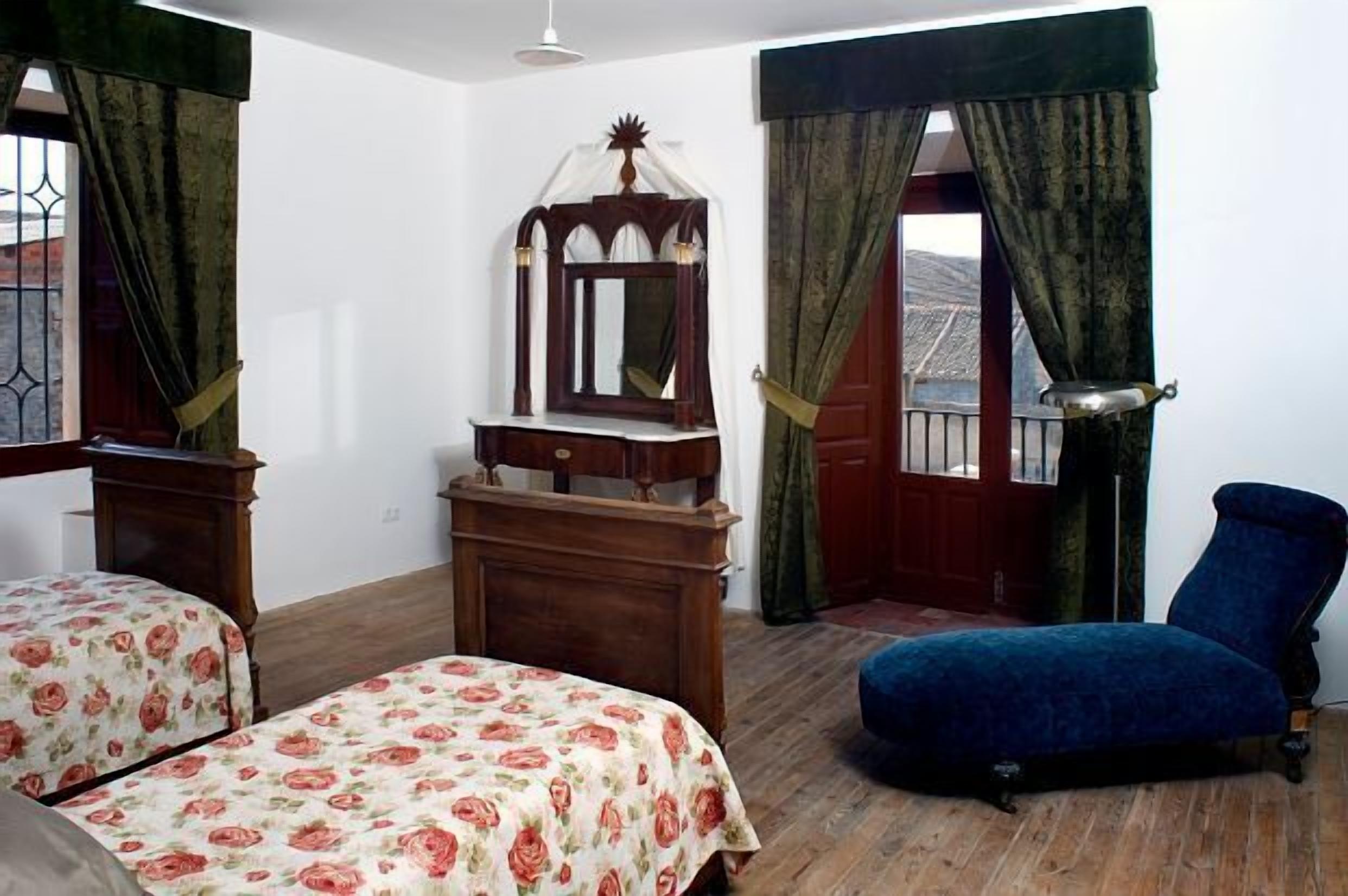 Rural house (full rental) Palacio de Hoyuelos for 16 people