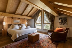 4 bedrooms, in-room safe, iron/ironing board, free WiFi - Chalet Les Tissourds 4*, central, hot tub (Chamonix-Mont-Blanc)