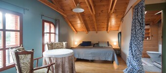 Melendreros House.  Country house, large, well equipped and with beautiful views.