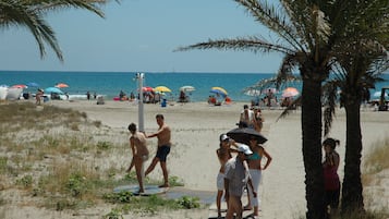 Vlak bij het strand