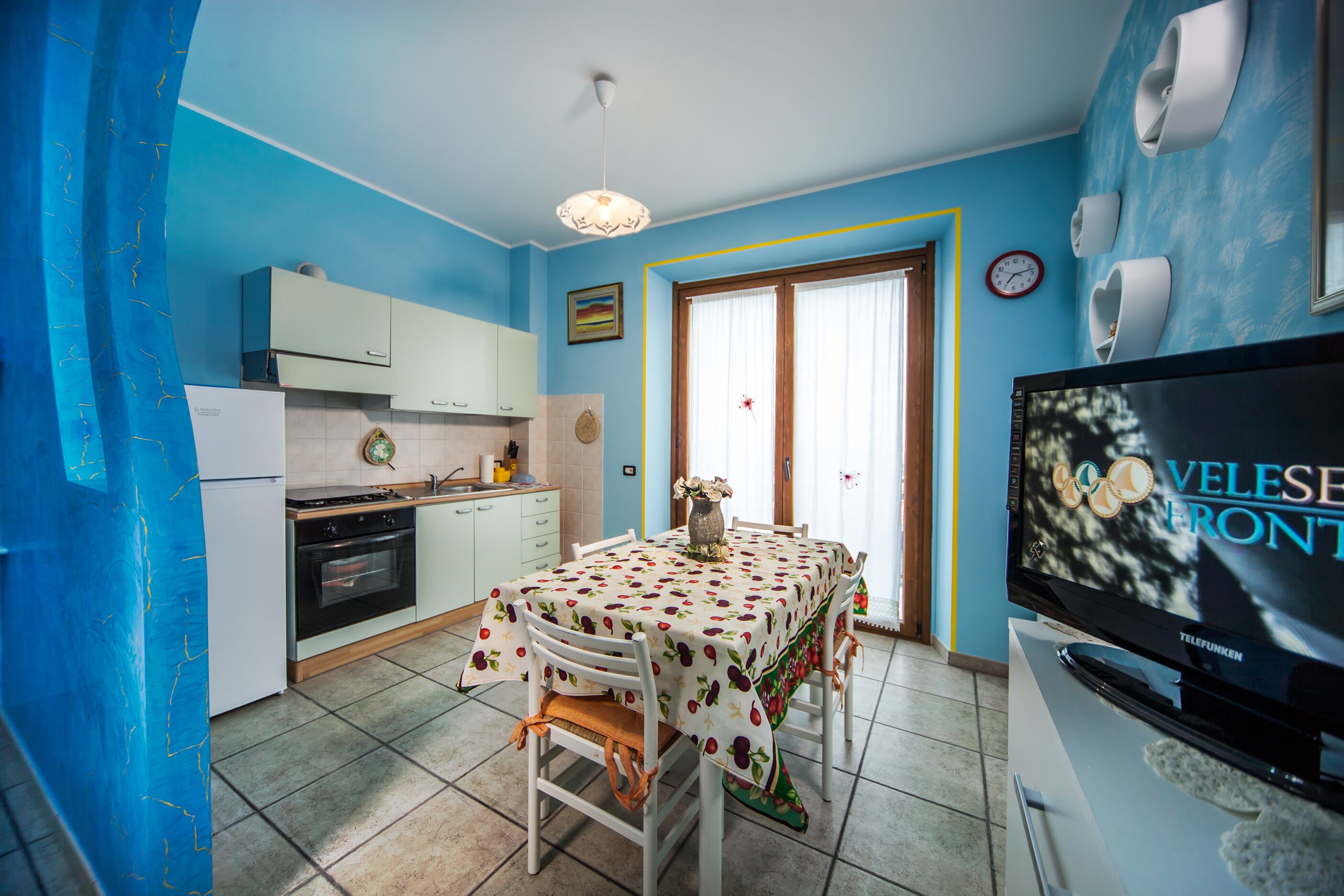 Romantic honeymoon lacation studio for couples in love