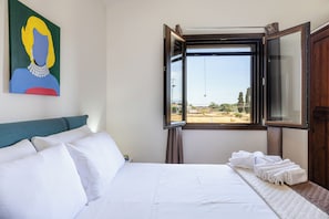 4 bedrooms, iron/ironing board, travel cot, free WiFi