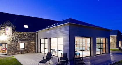 OFFER: Very nice cottage with indoor pool heated all year round to 29°.