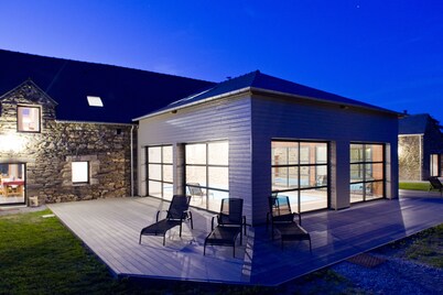 OFFER: Very nice cottage with indoor pool heated all year round to 29°.