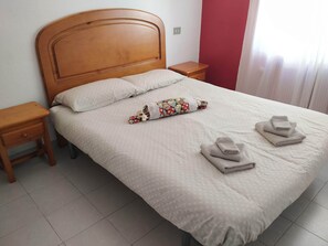 3 bedrooms, WiFi, bed sheets