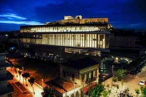 Exterior - Acropolis area next Metro & Museum (Athina)