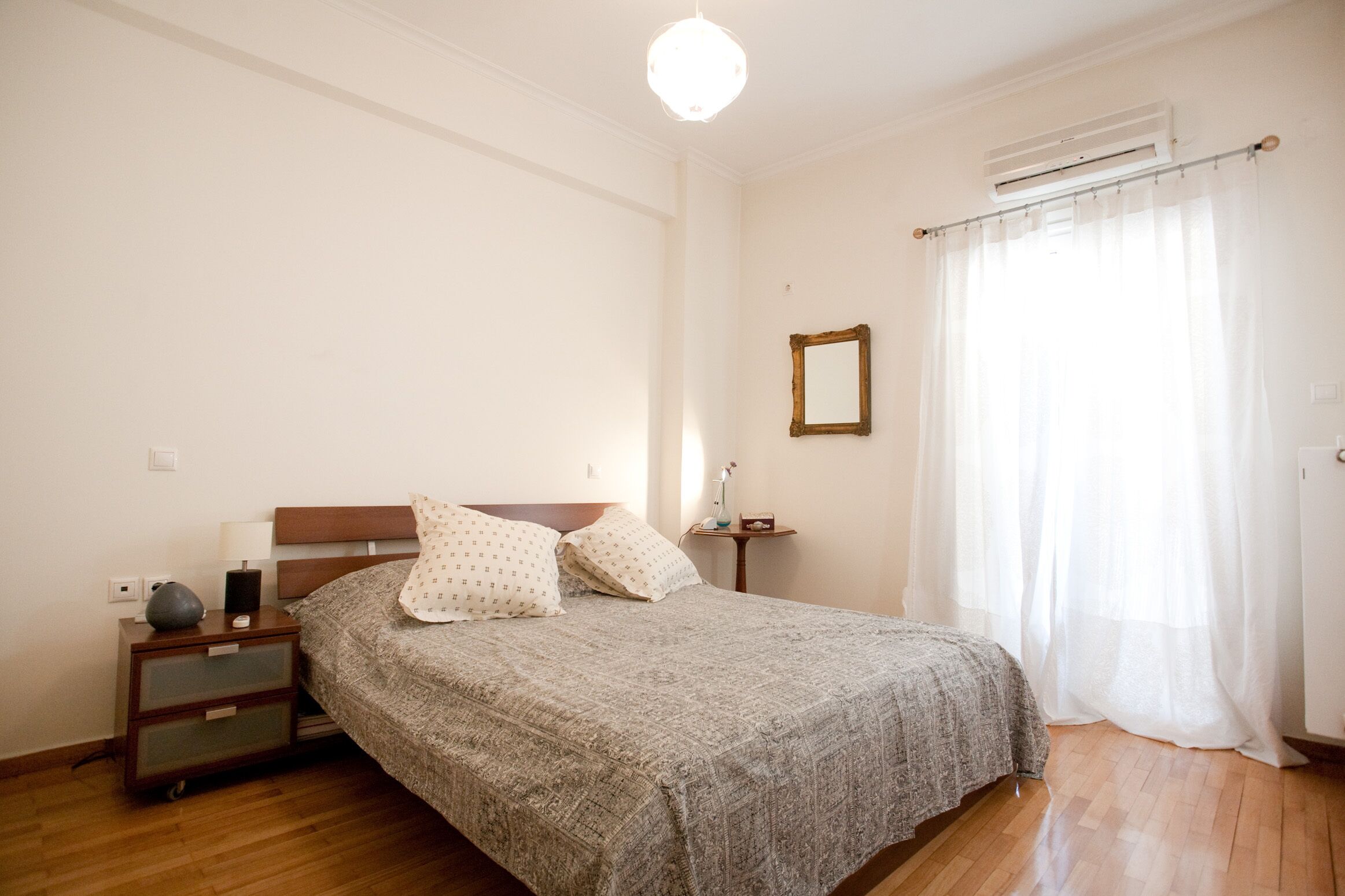 Acropolis area next Metro & Museum