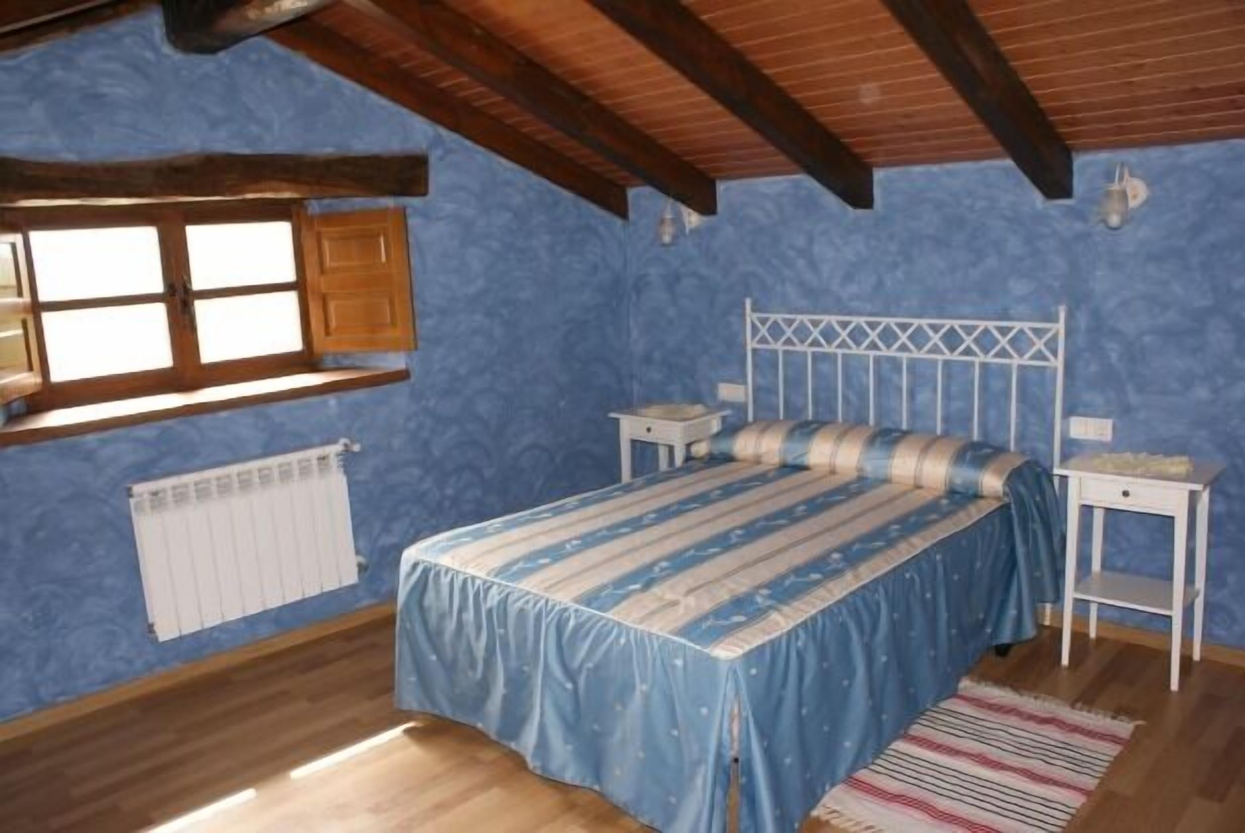  OFFER Rural house near Gijon, next to the sea, ideal environment for children.