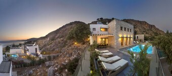 Villa Passithea , Exlcusive 3 bedroom villa plus studio with private heated pool
