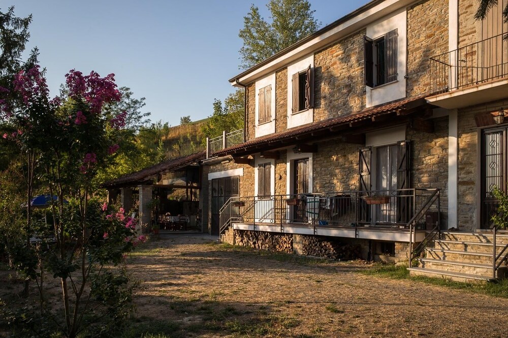 Stone house immersed in nature for relaxing holidays with family