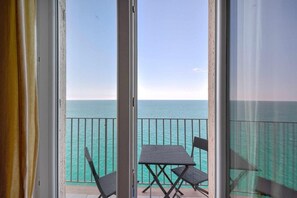 Outdoor dining - Superior Apartment Sea View (Polignano A Mare)