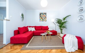 TV - Apartment 10 minutes from City Centre (Pula)