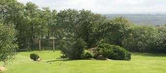 2 Bedroom Accommodation in Two Acres Of Gardens on edge of village of Blisland