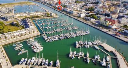 (^ ‿ ^) Gemütlich und hell, nahe dem Strand, dem historischen Zentrum und dem Supermarkt