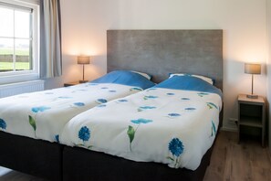 3 bedrooms, iron/ironing board, travel cot, free WiFi