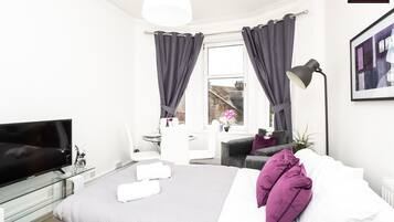 1 bedroom, individually decorated, individually furnished