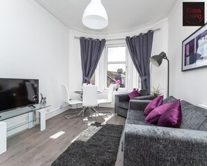 Traditional Apartment, 1 Bedroom | Living area | Smart TV, Netflix - One Bedroom Apartment by Klass Living Serviced Accommodation Rutherglen - Crossroads Apartment With WiFi and Parking (Glasgow)