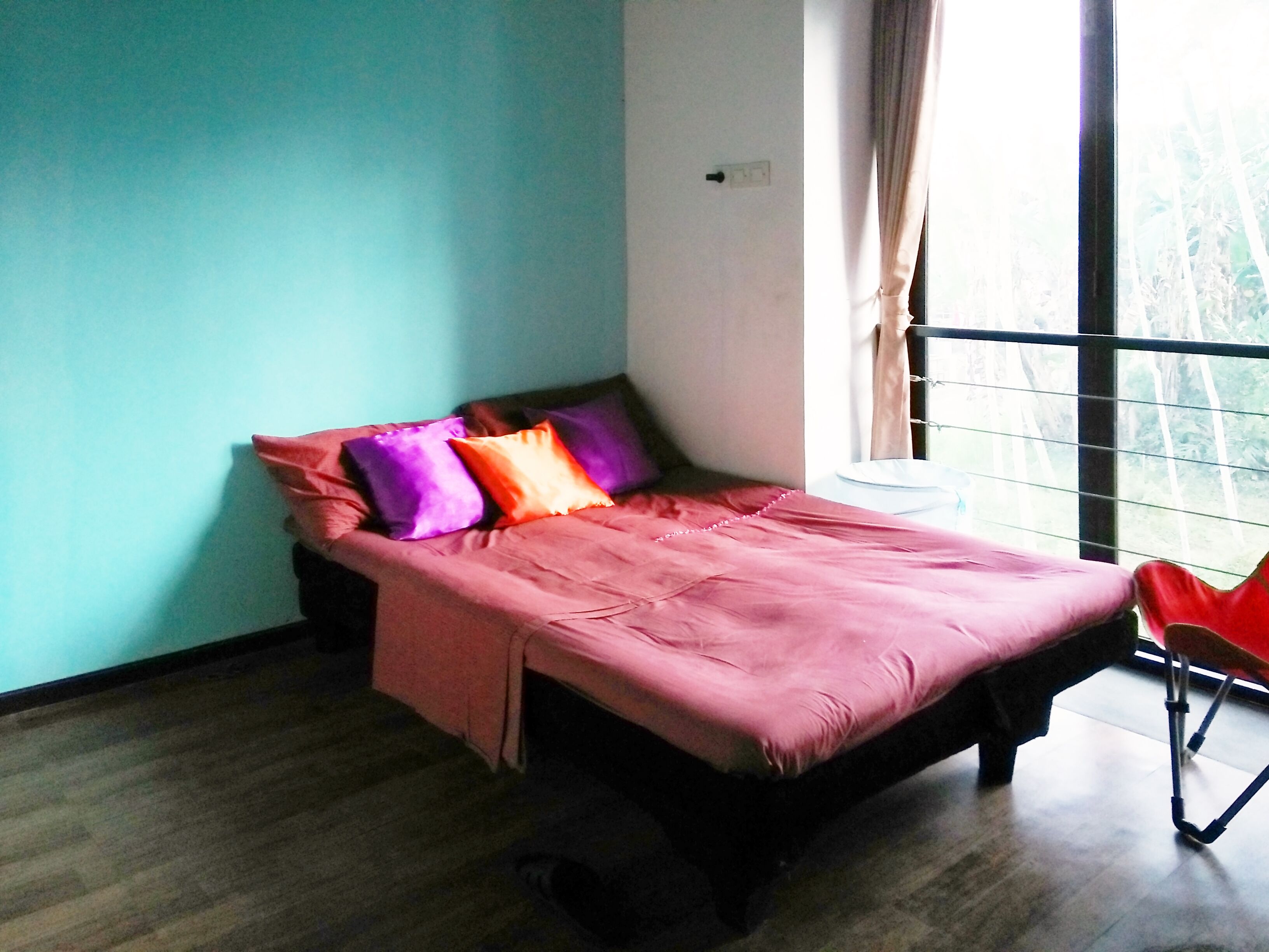 Cozy and Friendly Budget Room in Downtown