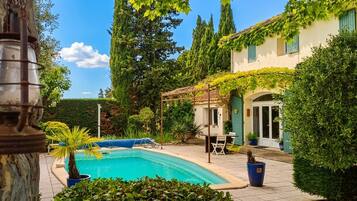 Piscine extérieure
