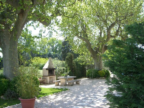 Old Mas in Provence with swimming pool