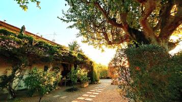 Enceinte de lâhĂ©bergement