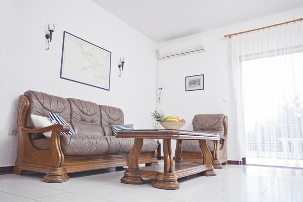 Apartment, 3 Bedrooms, Sea View | Living area | Smart TV, Netflix
