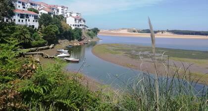 New apartment in Mogro with garden and pool. Beach.