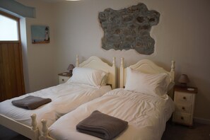 2 bedrooms