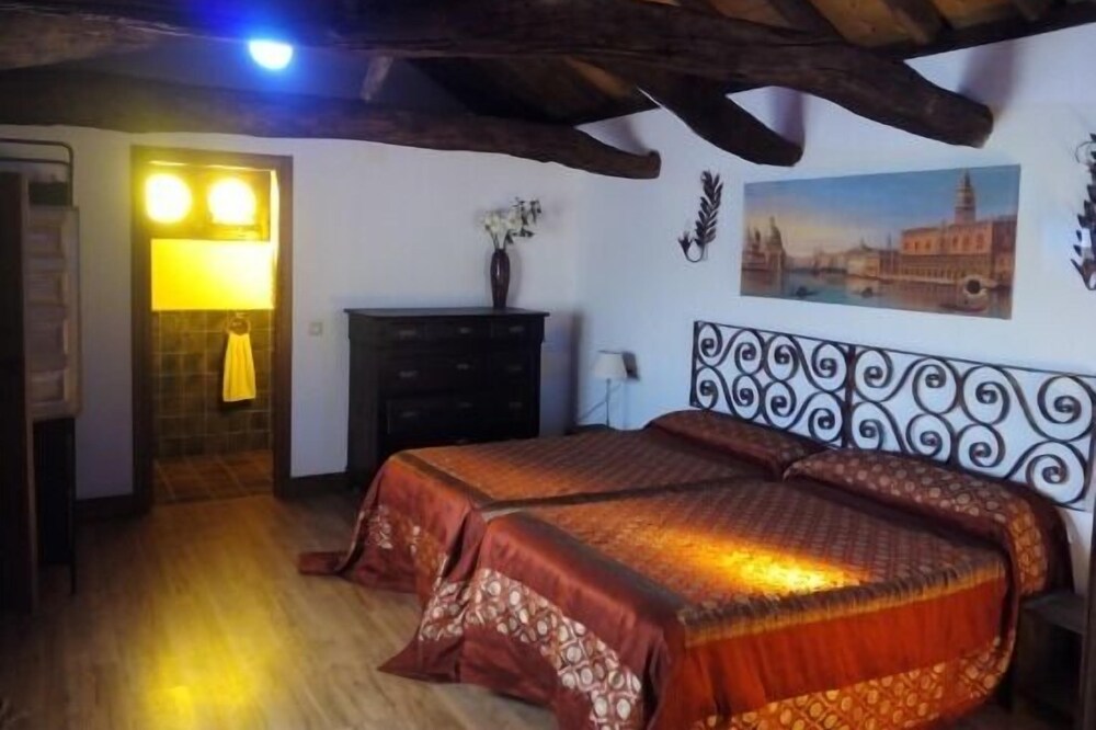 Rural house (full rental) El Sueño de Lucrecia for 16 people