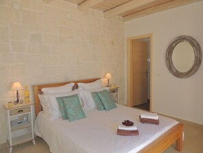 3 habitaciones, tabla de planchar con plancha y wifi gratis 